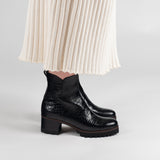 Isla - Black Croc